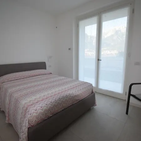 Ferienhaus Narciso - Facing Bellagio Wild Flowers