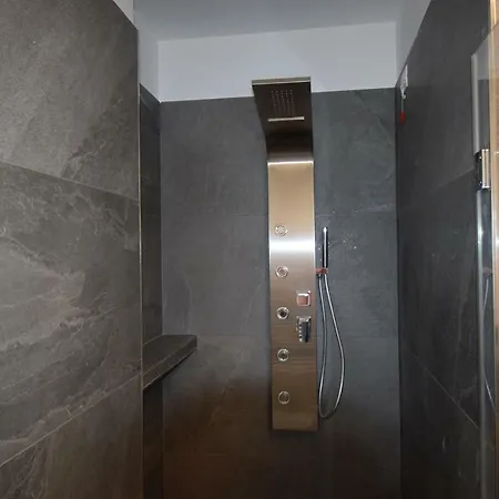 Ferienhaus Narciso - Facing Bellagio Wild Flowers *