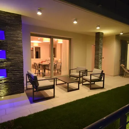 Ferienhaus Narciso - Facing Bellagio Wild Flowers