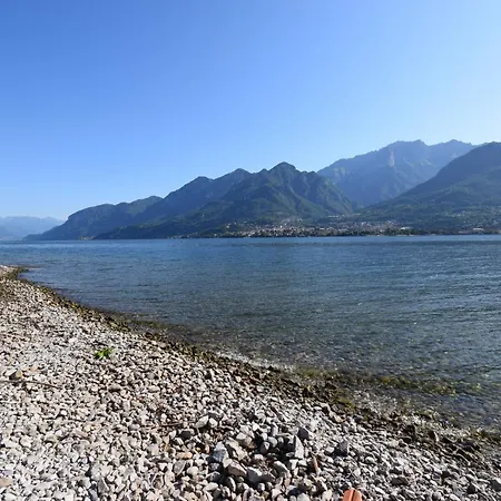 Narciso - Facing Bellagio Wild Flowers בית נופש